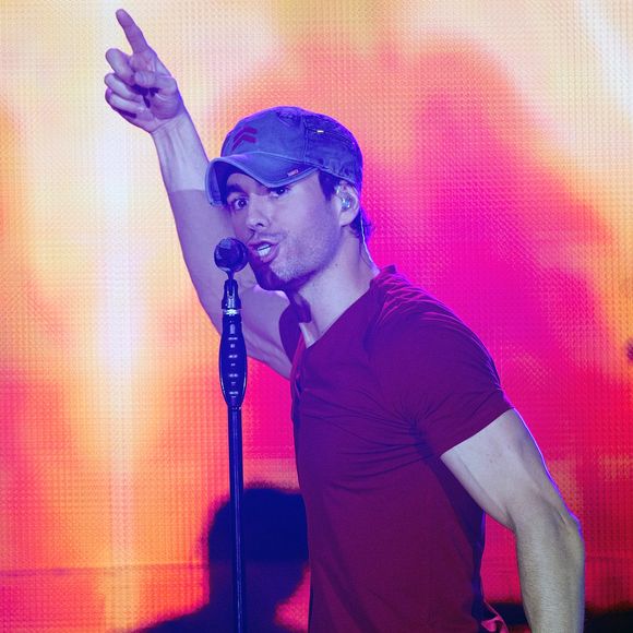 Enrique Iglesias en concert au stade Arena à Londres, le 28 novembre 2014. Agence / Bestimage