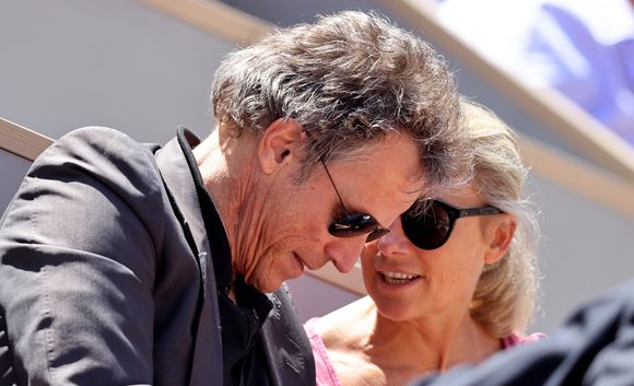 Anne-Sophie Lapix et son mari Arthur Sadoun - Célébrités dans les tribunes des Internationaux de France de tennis de Roland Garros 2024 à Paris le 7 juin 2024.  © Jacovides-Moreau/Bestimage