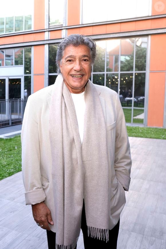 Frédéric François lors de la soirée hommage pour le cinquantième anniversaire de la mort de Mike Brant chez Warner Music France à Paris le 24 avril 2025.

© Cyril Moreau- Cédric Perrin / Bestimage