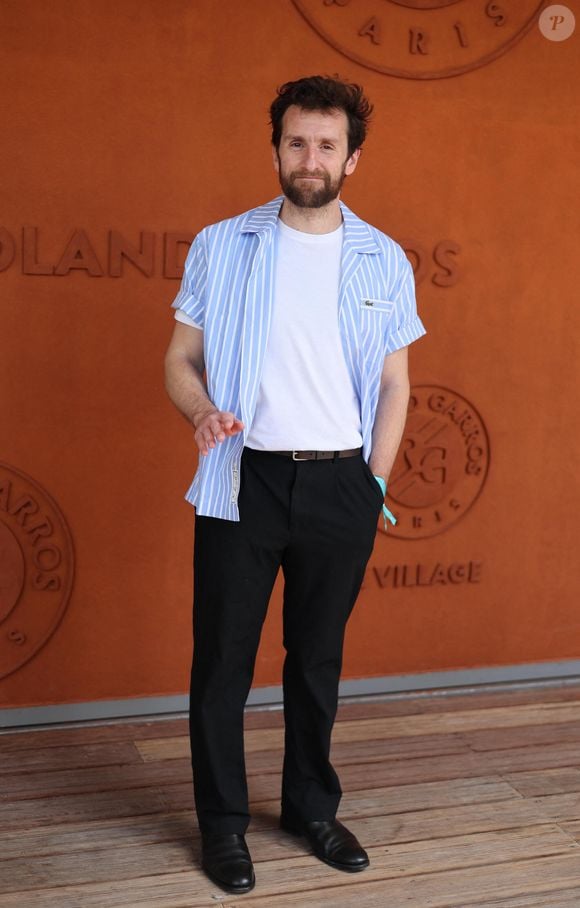 Pablo Mira au village lors des Internationaux de France de Tennis de Roland Garros 2025. Paris, le 29 mai 2025.
© Moreau/Jacovides/Bestimage