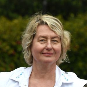 Luana Belmondo marraine de coeur de la 34e édition du Rallye des Gazelles

Luana Belmondo  - Le prince Albert II de Monaco a donné le départ de la 34eme édition du Rallye des Gazelles, depuis le chapiteau de Fonvieille à Monaco, en compagnie de Dominique Serra, la fondatrice et présidente du Rallye, de la marraine de coeur, Luana Belmondo, Nadia Fettah Alaoui, la ministre de l'Economie et des Finances du Royaume du Maroc, du président du Conseil National Monégasque, Thomas Brezzo, et des personnalités du gouvernement. © Bruno Bebert / Bestimage