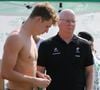 “À présent, la natation lui permet de gagner de l’argent. Beaucoup d’argent”, lâche l’entraîneur américain
Léon Marchand et son entraîneur Bob Bowman - 4ème journée des Championnats de France 2023 de natation à Rennes le 14 juin 2023.
© Mickael Chavet/ZUMA Press Wire / Bestimage