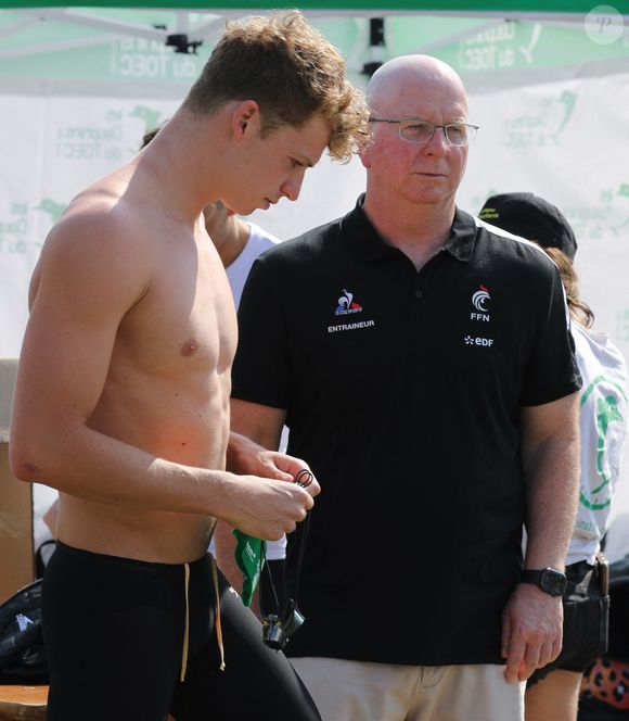 “À présent, la natation lui permet de gagner de l’argent. Beaucoup d’argent”, lâche l’entraîneur américain

Léon Marchand et son entraîneur Bob Bowman - 4ème journée des Championnats de France 2023 de natation à Rennes le 14 juin 2023.

© Mickael Chavet/ZUMA Press Wire / Bestimage