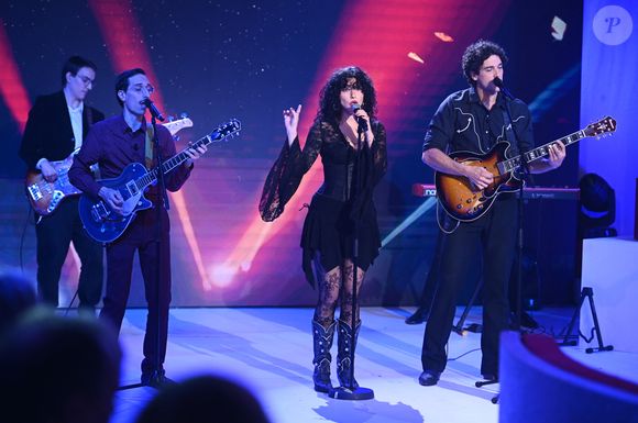 Exclusif - le groupe Analog Society - Enregistrement de l'émission Vivement dimanche au studio rive gauche presentée par M. Drucker avec une diffusion sur France 3 le 23 novembre. © Guillaume Gaffiot/Bestimage