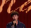Regrettant notamment sa chanson pour les évaluations, qui lui a valu d'être nommé.

Extrait du prime de la "Star Academy" du 25 octobre 2025.