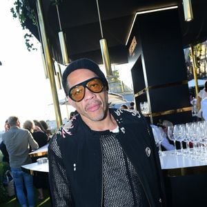 Carnival Sun Juice multiplie les collaborations gastronomiques et culturelles pour enrichir l’expérience autour du produit.

JoeyStarr à la soirée d'inauguration du premier café Messika au rooftop 7ème étaage du Printemps Haussmann à Paris, France, le 2 juin 2023. © Rachid Bellak/Bestimage