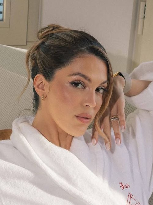 "Cet endroit me faisait rêver depuis des années" : Iris Mittenaere a posé ses valises dans un havre de paix 5 étoiles des Bouches-du-Rhône