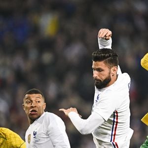 Kylian Mbappé (Fra) / Olivier Giroud (Fra) - L'équipe de France s'impose 5 à 0 face à l'Afrique du Sud lors d'un match amical au stade Pierre Mauroy à Villeneuve d'Ascq, le 29 mars 2022. © JB Autissier /Panoramic/Bestimage
