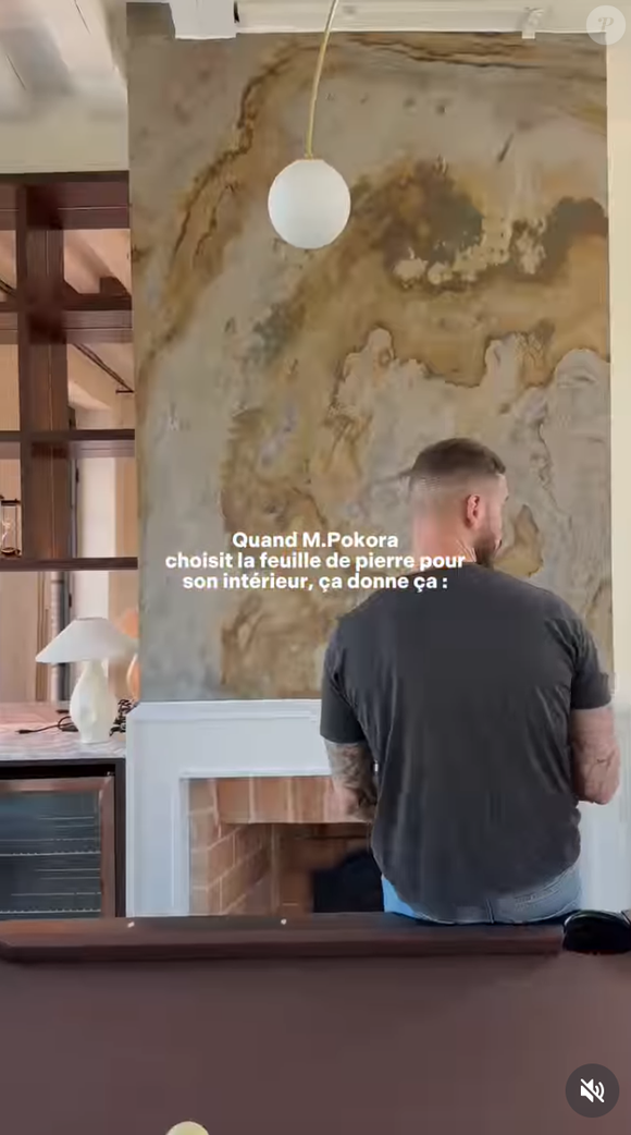 Le jour, la pierre révèle un aspect brut et minéral.

Capture Stoneleaf - Instagram