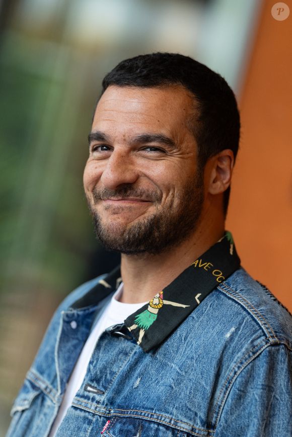 Amir Haddad au Village pendant les Internationaux de France 2025 à Roland Garros le 06 juin 2025 à Paris, France. Photo by Nasser Berzane/ABACAPRESS.COM